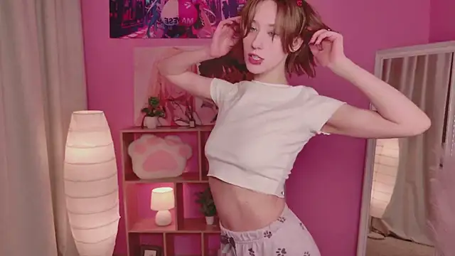 Snapshot of SweetKittyPlay chatting on 12-03-25, 01:31 SweetKittyPlay online show from 12-03-25, 01:31