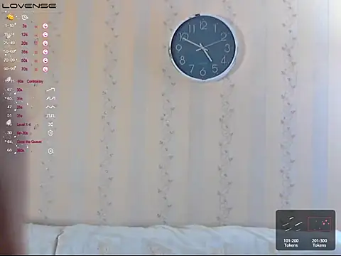 LustfulSarah online show from 10-06-25, 01:52