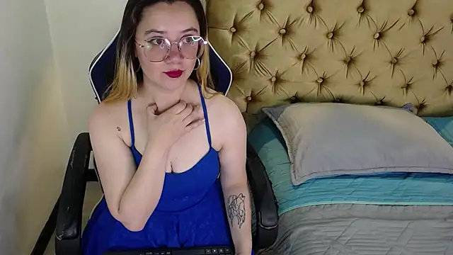 Alaiia    online show from 12-16-25, 12:32