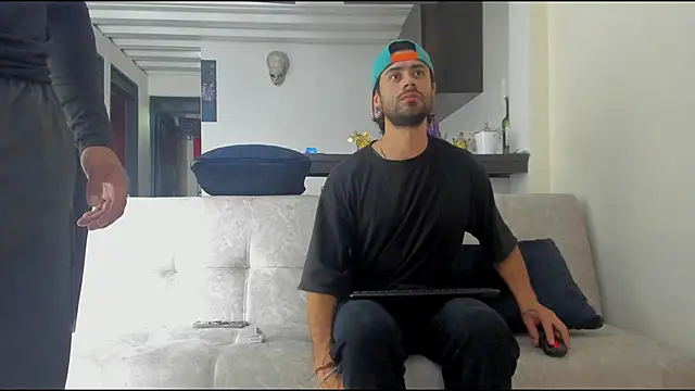 heteros curious online show from 11-24-25, 09:58