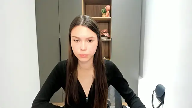 TaunyaKilmartin online show from 11-24-25, 08:25