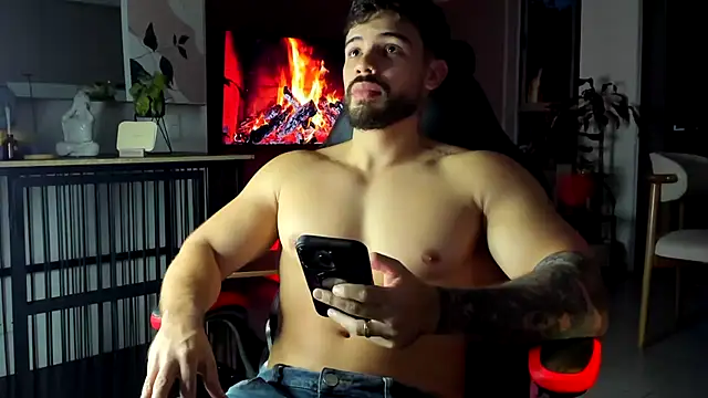 Snapshot of Valenthino_Salvatore chatting on 06-15-26, 11:29 Valenthino Salvatore online show from 06-15-26, 11:29