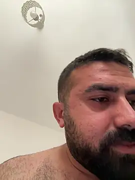 Snapshot of Ali2413 chatting on 07-05-26, 10:33 Ali2413 online show from 07-05-26, 10:33