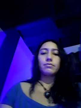 Snapshot of Eveeelyn25 chatting on 05-30-26, 01:46 Eveeelyn25 online show from 05-30-26, 01:46