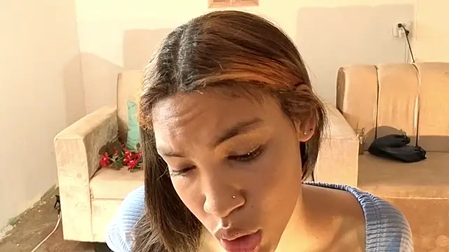 ginebra n yan online show from 12-17-25, 06:47