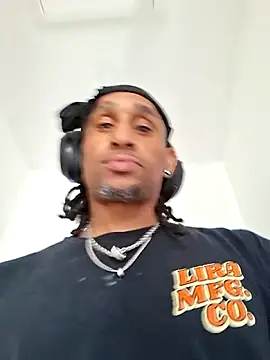 Snapshot of MTheRealrDLlongCrippler chatting on 02-23-26, 11:02 MTheRealrDLlongCrippler online show from 02-23-26, 11:02