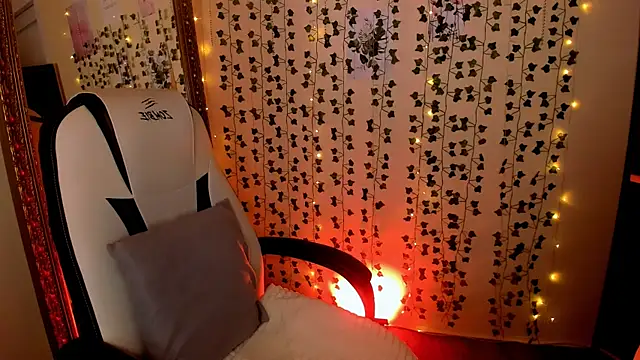 lovelyy julia online show from 03-05-26, 05:03