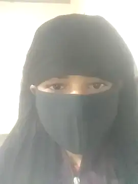 Qxriya online show from 11-24-25, 05:01