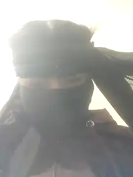 Qxriya online show from 11-28-25, 05:37