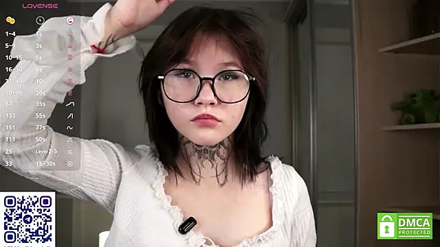 Snapshot of CaroleMyers chatting on 11-30-25, 06:12 CaroleMyers online show from 11-30-25, 06:12