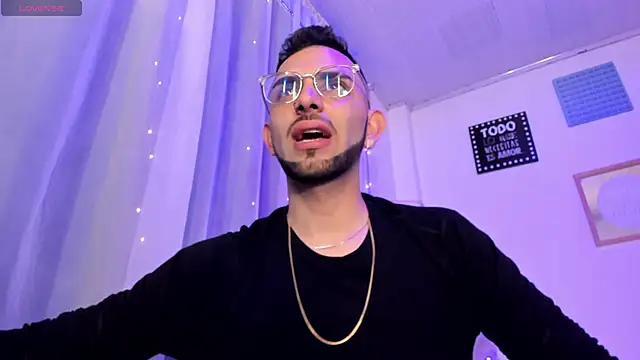 Rayan ortiz online show from 11-28-25, 04:59