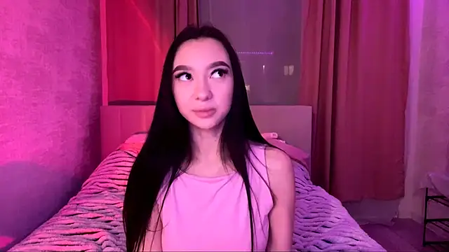 KristaLarmon online show from 11-28-25, 04:42