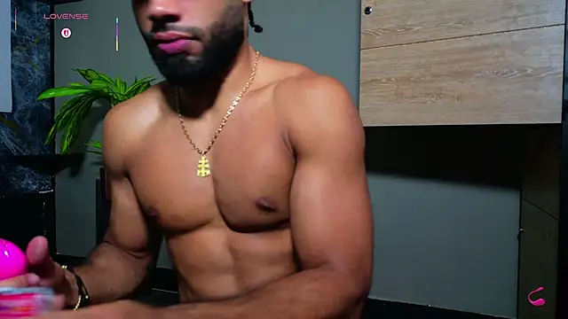 Luca Fuego online show from 12-04-25, 04:48