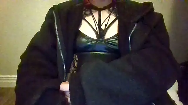 Snapshot of findom_mistressvampcandy chatting on 11-26-25, 09:27 findom mistressvampcandy online show from 11-26-25, 09:27