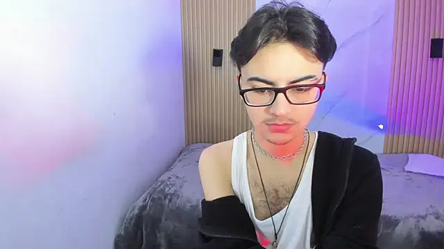 Im Dayros online show from 12-18-25, 03:56