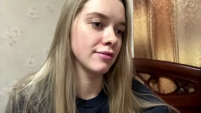 MichikoWienandt online show from 12-01-25, 02:11