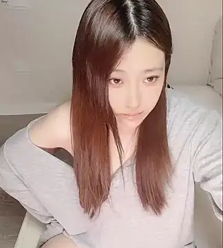 Snapshot of clara-cc chatting on 05-11-26, 02:56 clara-cc online show from 05-11-26, 02:56