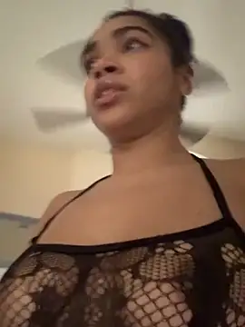 Kiki hammyy online show from 04-19-26, 07:05