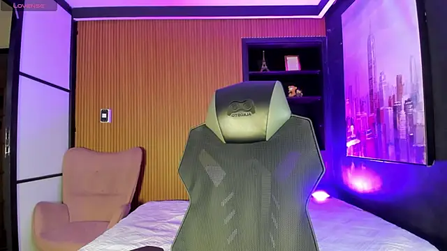 Snapshot of DeboraCopper chatting on 02-26-26, 09:41 DeboraCopper online show from 02-26-26, 09:41