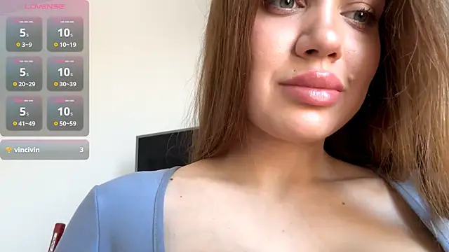 Snapshot of Dobbimood chatting on 01-06-26, 09:35 Dobbimood online show from 01-06-26, 09:35