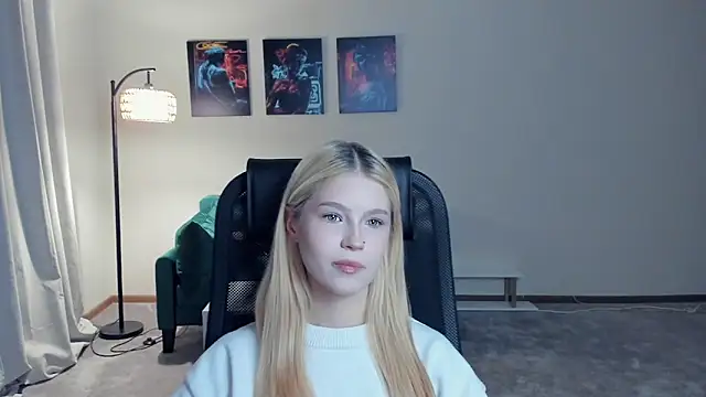 CleoraSlyter online show from 11-25-25, 01:55