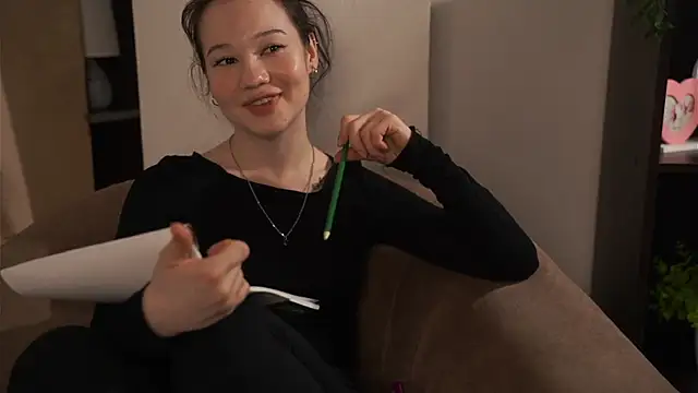 RenateOvalles online show from 11-30-25, 11:36