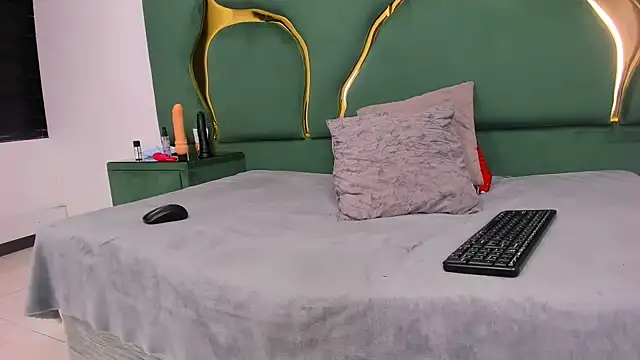 RoxanneBloom online show from 03-13-26, 04:08