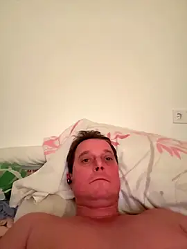 zsoltsebestyen1 online show from 11-29-25, 11:52