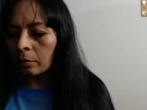 Paolahotty online show from 11-29-25, 02:58