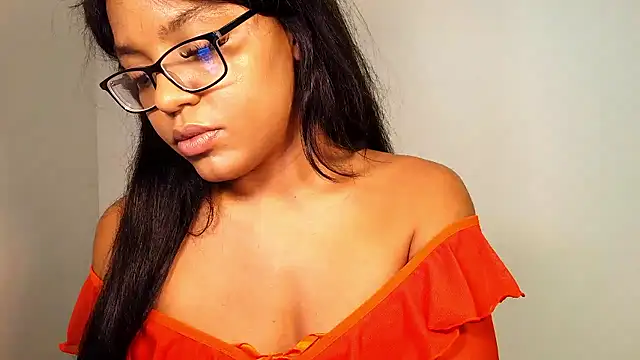 xoeewinters online show from 12-19-25, 04:08