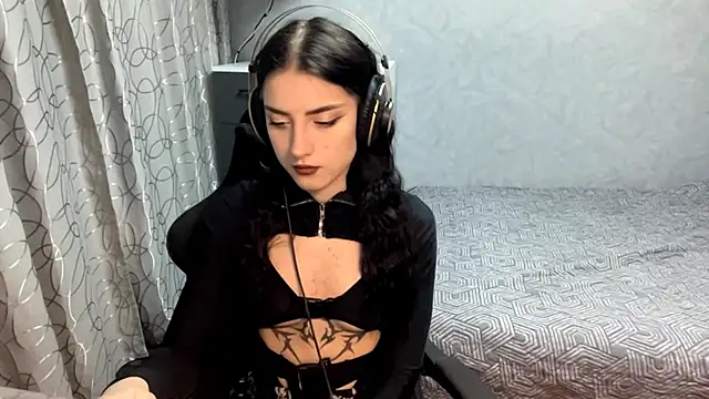 Snapshot of Meowluly chatting on 11-24-25, 09:14 Meowluly online show from 11-24-25, 09:14