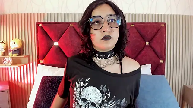 Kiri Velvet online show from 06-25-26, 02:44