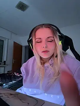 OfflineLizzy online show from 03-06-26, 02:52