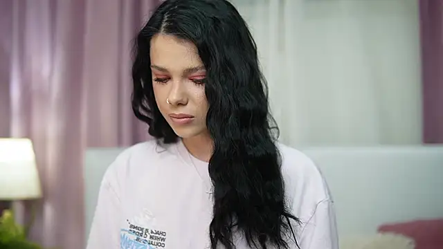 Snapshot of IsabelAmber chatting on 11-24-25, 06:40 IsabelAmber online show from 11-24-25, 06:40