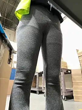 nikkisant online show from 11-25-25, 02:17