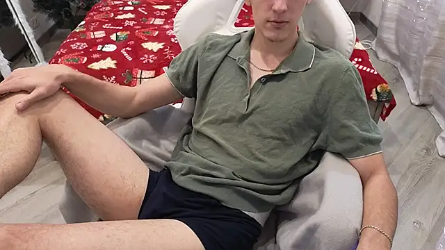 MoonlinSkinn online show from 12-21-25, 08:10