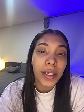 Snapshot of KarolRojas_22 chatting on 05-09-26, 02:06 KarolRojas 22 online show from 05-09-26, 02:06
