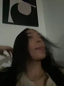 Snapshot of KarolRojas_22 chatting on 06-05-26, 07:36 KarolRojas 22 online show from 06-05-26, 07:36