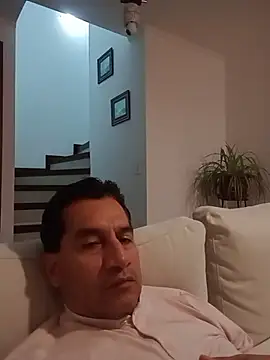 ChrisFloresP online show from 11-26-25, 11:28