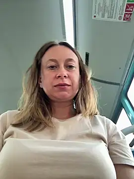 Snapshot of Brooke_lover chatting on 06-30-26, 06:53 Brooke lover online show from 06-30-26, 06:53