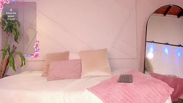 AmaraStorm online show from 04-09-26, 07:19