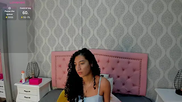 emma scott 7 online show from 04-22-26, 03:20