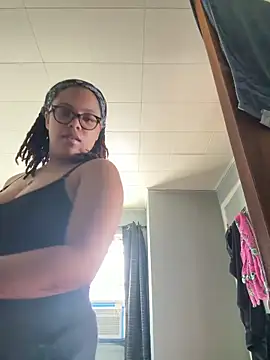 hazeleyedemonx13 online show from 04-20-26, 09:38