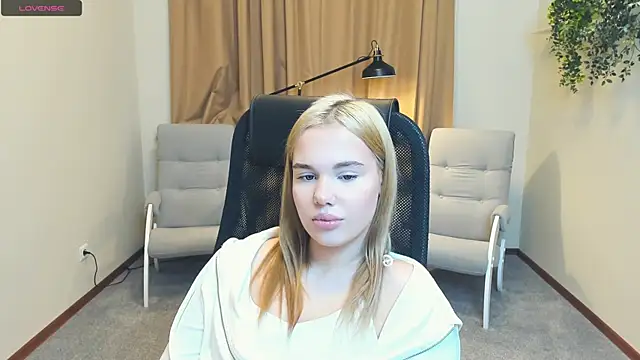 CorrineSchrodt online show from 11-25-25, 12:49