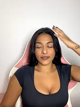 Laurapocahontas online show from 11-29-25, 11:30