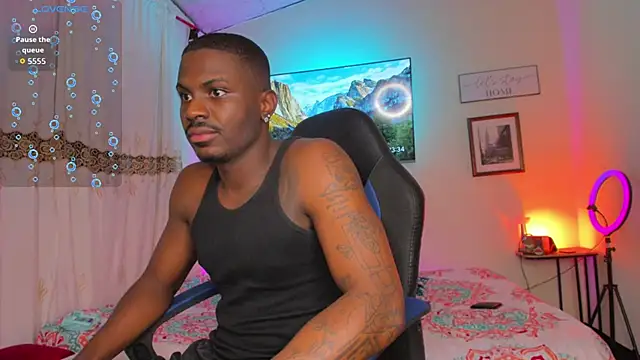 Snapshot of Ethantravis22 chatting on 11-25-25, 04:34 Ethantravis22 online show from 11-25-25, 04:34