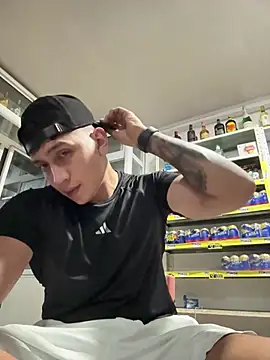 Snapshot of OliverWest04 chatting on 04-07-26, 04:13 OliverWest04 online show from 04-07-26, 04:13