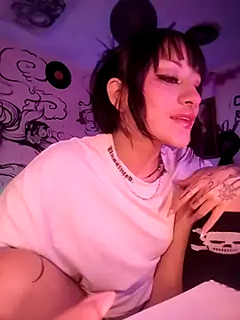 Layla quinn online show from 02-18-26, 12:23