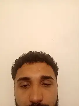 Snapshot of elgasmii chatting on 05-31-26, 11:17 elgasmii online show from 05-31-26, 11:17