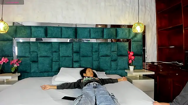  bonnyandclyde online show from 02-27-26, 12:27